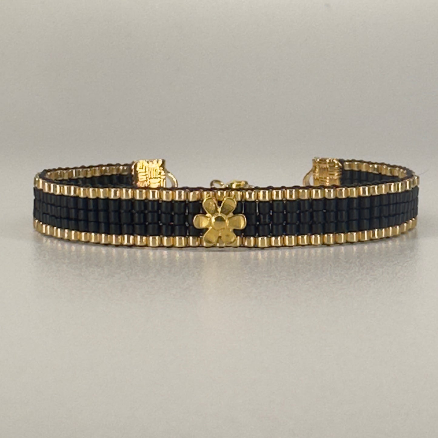 Elegant Daisy Miyuki Bracelet