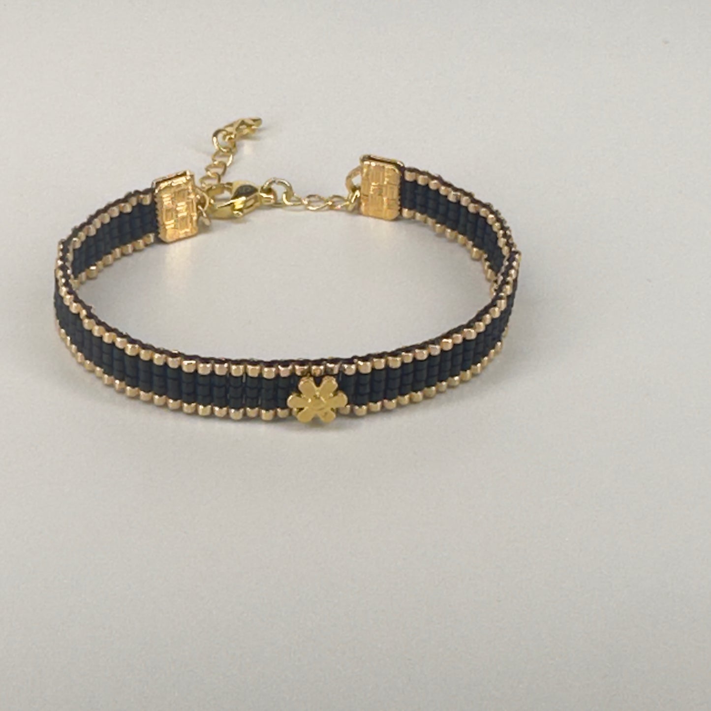 Elegant Daisy Miyuki Bracelet