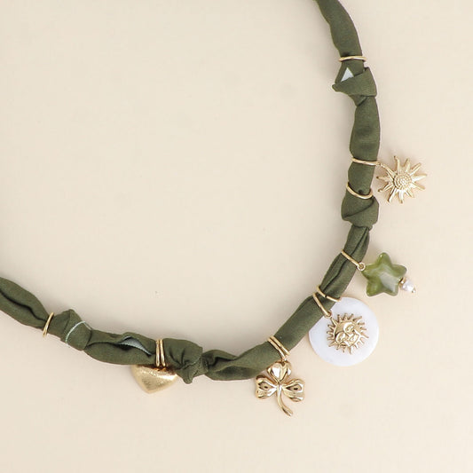 Ribbon Necklace