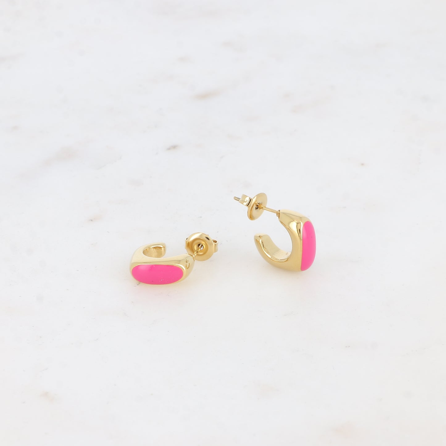 Dania hoops