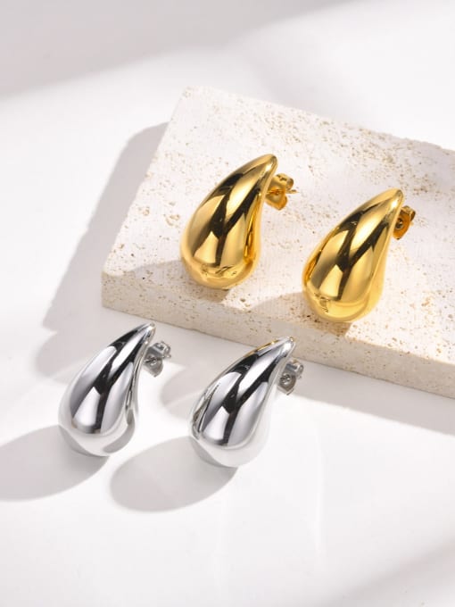 Medium Teardrop Earrings